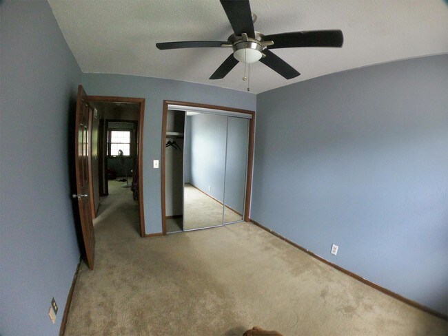 Building Photo - 1008 Jana Dr