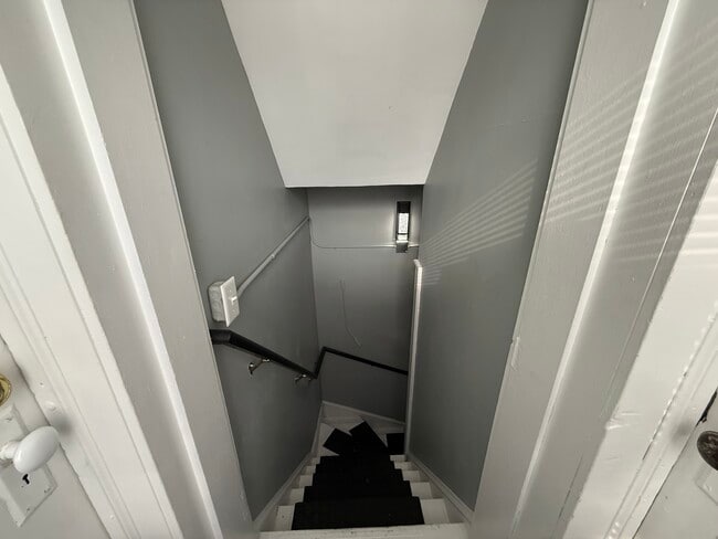 Building Photo - 780 Curfew St