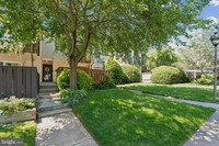 Building Photo - 1662 Valencia Way