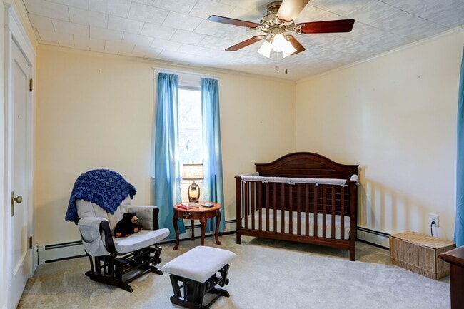 Building Photo - 3 Bed 1 Bath in Lemoyne Pa