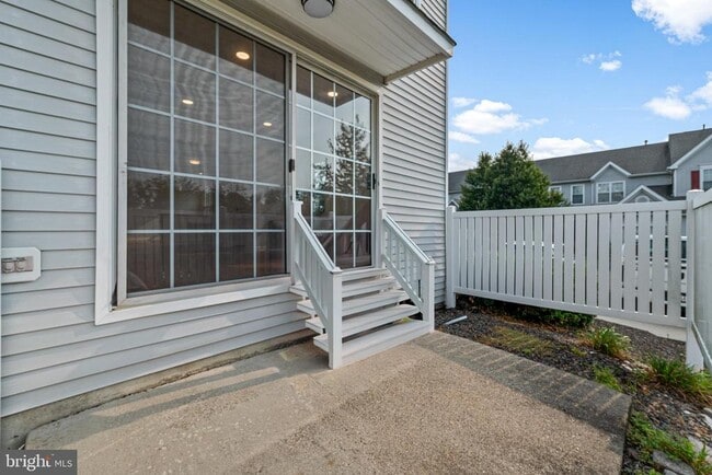 Building Photo - 540 Eagle Ct