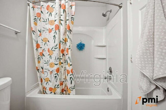 Building Photo - 1957 Darnell Dr