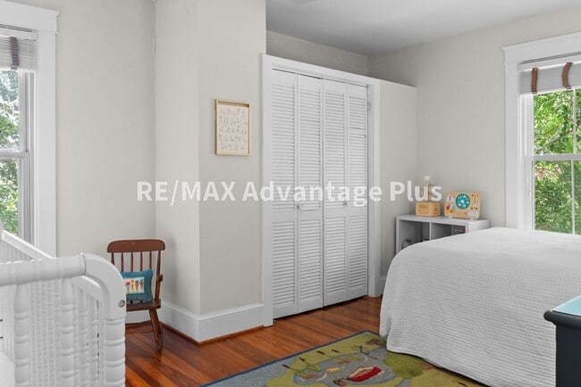 Building Photo - Spacious home located in The Avenues