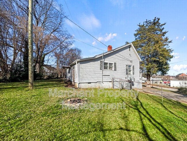 Building Photo - 1 Traction St