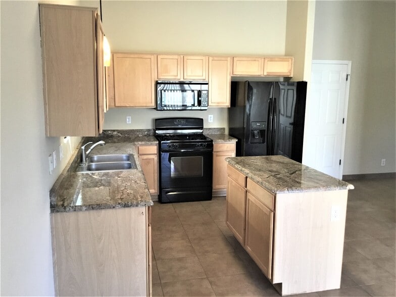 Building Photo - 4910 Dolores Hidalgo Dr SE