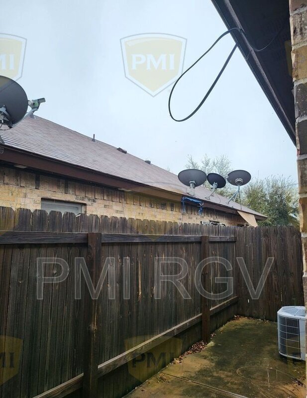 Building Photo - 407 N Lotto Ln