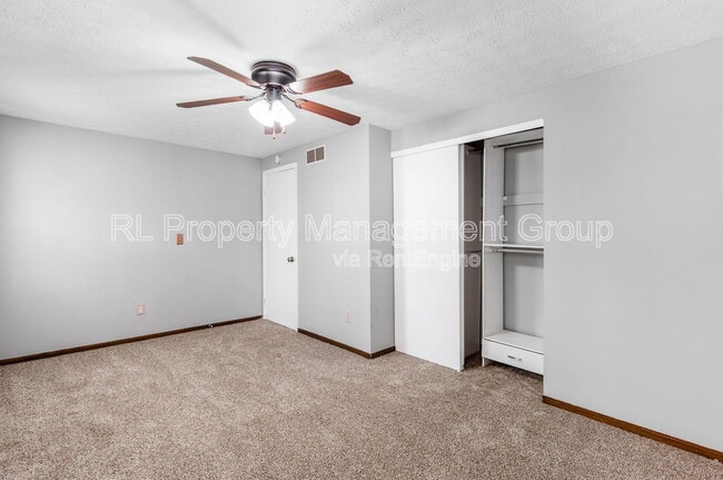Building Photo - 5951 Als Ct