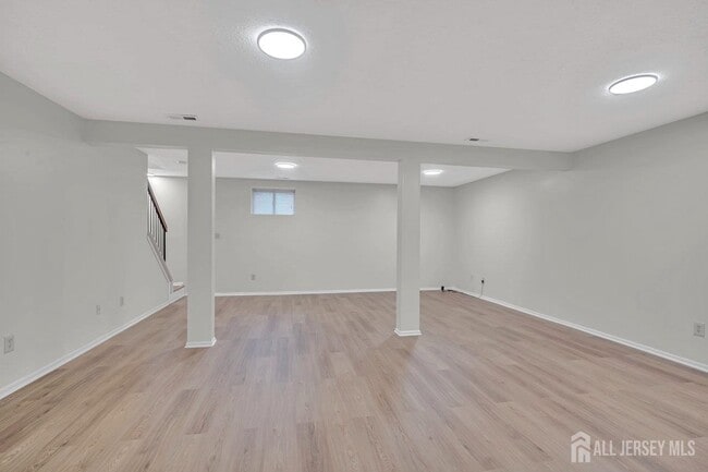 Building Photo - 4517 Birchwood Ct