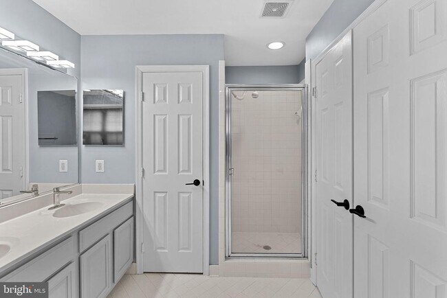 Building Photo - 13584 Cedar Run Ln