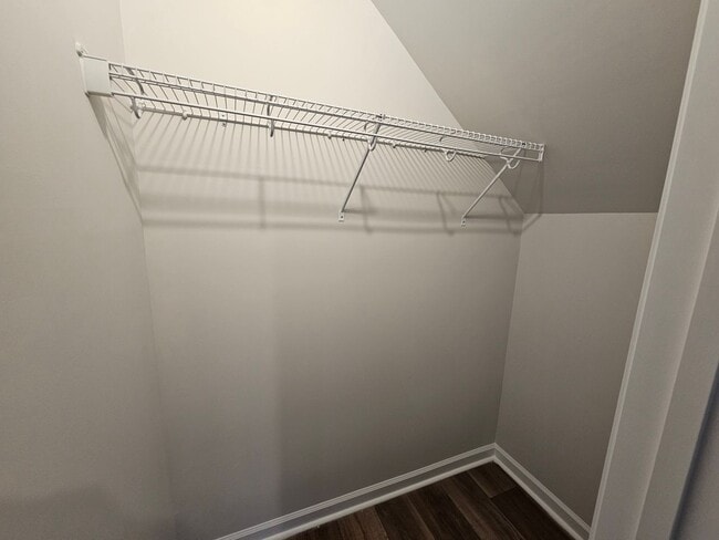 Building Photo - 2096 Northwest Dr