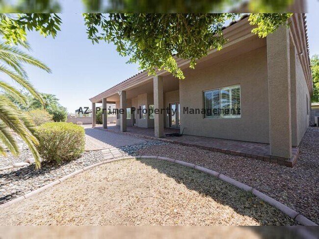 Building Photo - 2902 E Gary Way