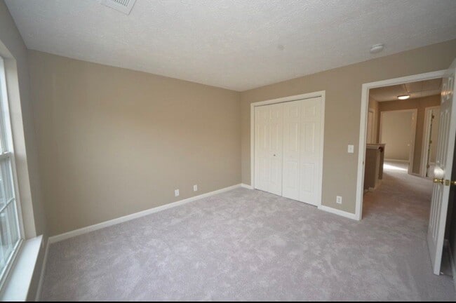 Building Photo - Remodeled 3BR/2.5BA in Nashboro Golf Club