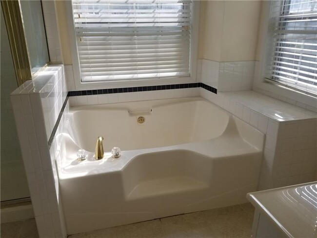 Building Photo - 2860 Olde Savannah Cove