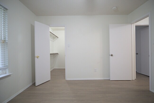 Building Photo - 2089 Paint Pony Ln