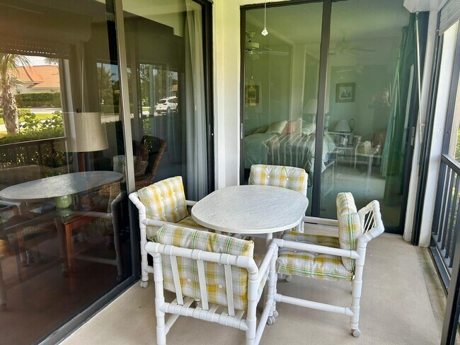 Building Photo - 1 SE Turtle Creek Dr