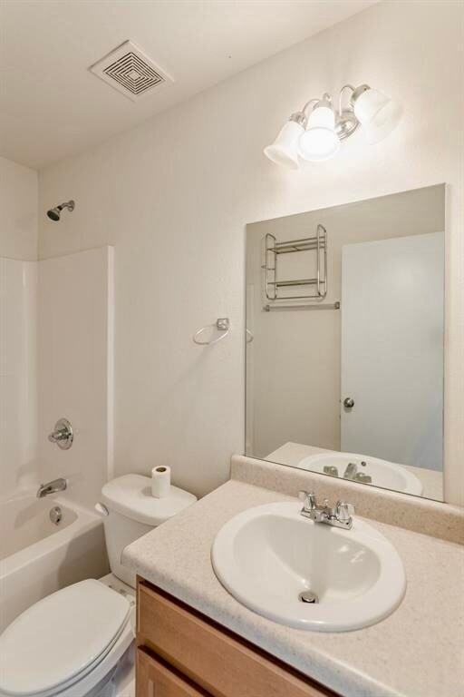 Building Photo - 105 Bayside Ln