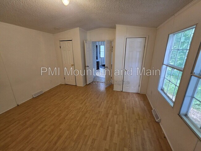 Building Photo - 34 Misty Mountain Way