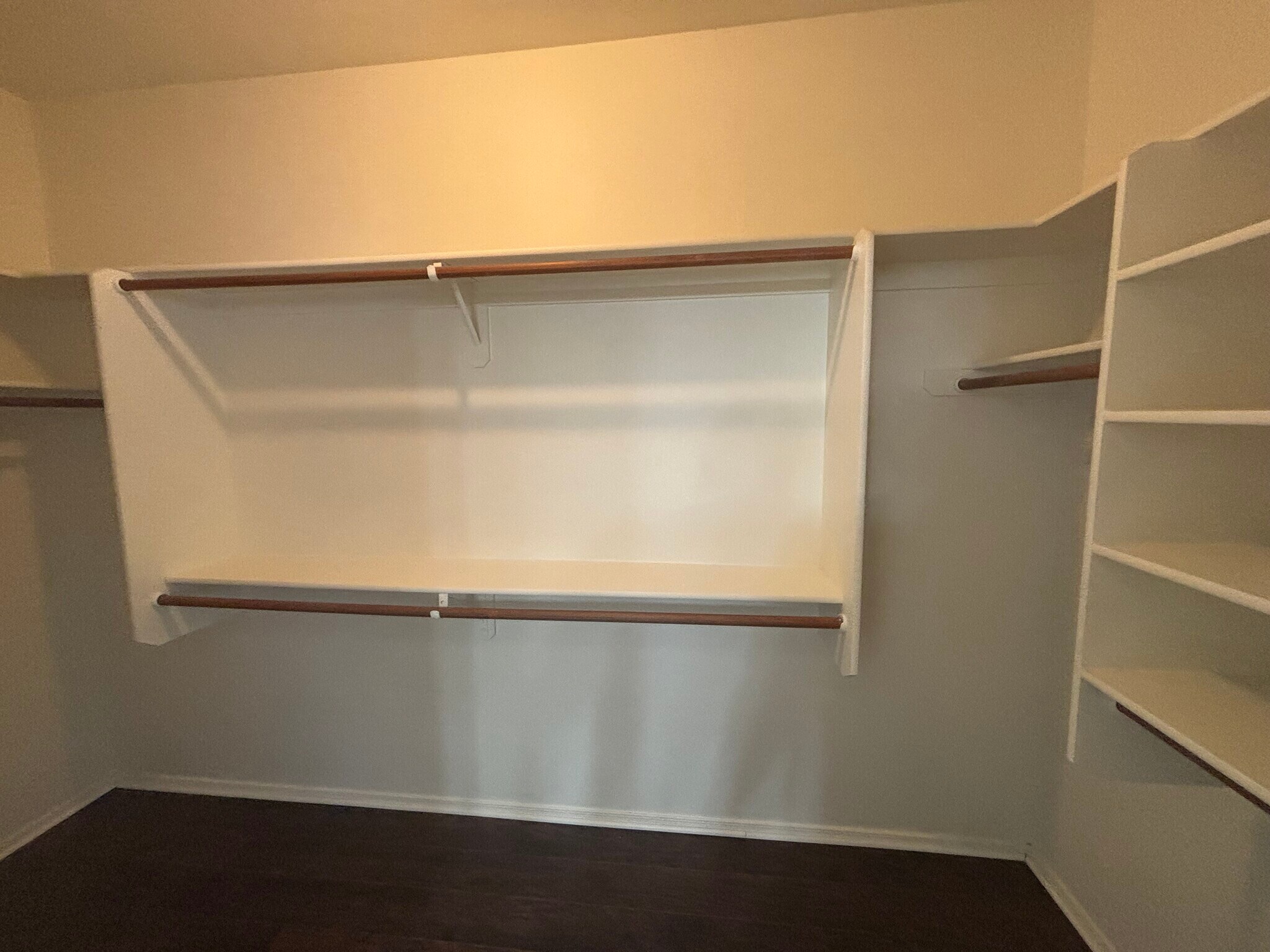 Building Photo - 5305 W Olivine Dr