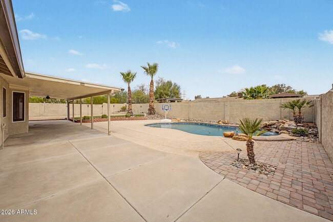 Building Photo - 933 N 94th Pl