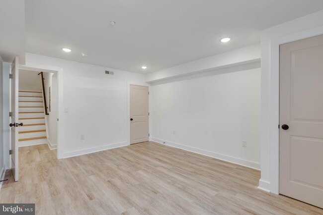 Building Photo - 3842 Fairmount Ave