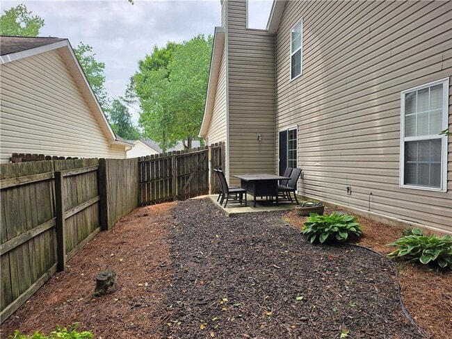 Building Photo - 172 Stoneforest Dr