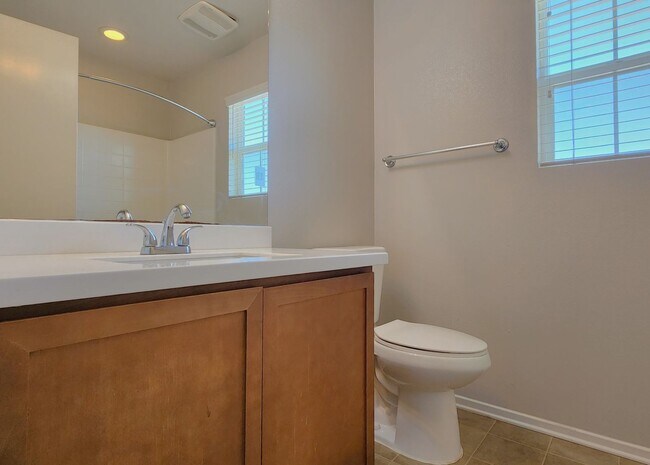 Building Photo - Canyon Hills 2 Story, 4BD, 2.5BA Lake Elsi...