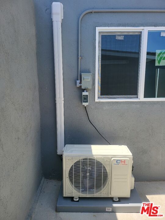 Building Photo - 9717 Tujunga Canyon Blvd