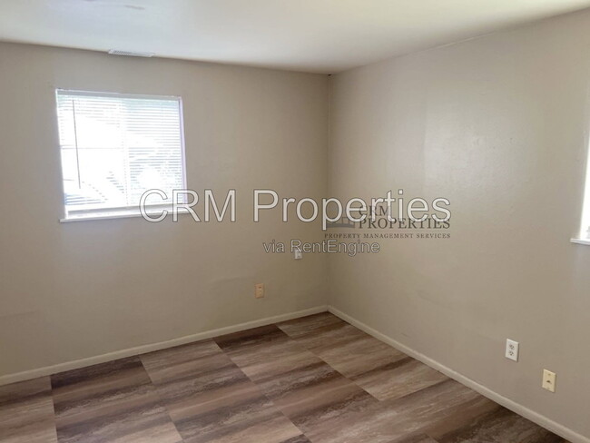 Building Photo - 1105 Wigwam Dr