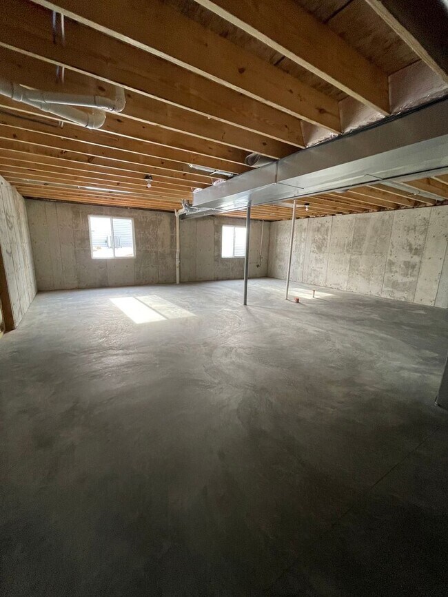 Building Photo - 40 Mills Trl