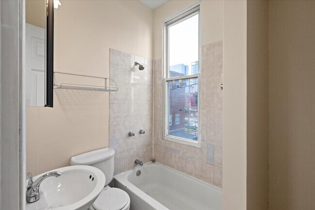 Building Photo - 229 S Racine Ave