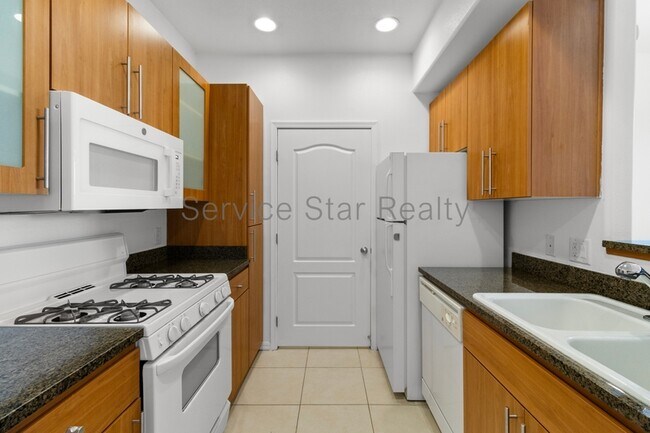 Building Photo - 6900 E Princess Dr