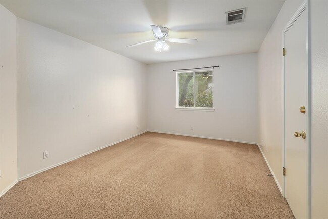 Building Photo - 9401 Caracas Dr