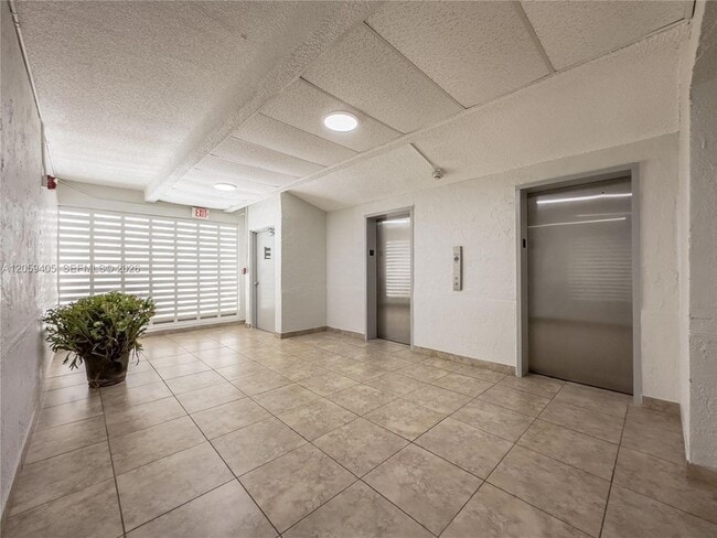 Building Photo - 17570 Atlantic Blvd