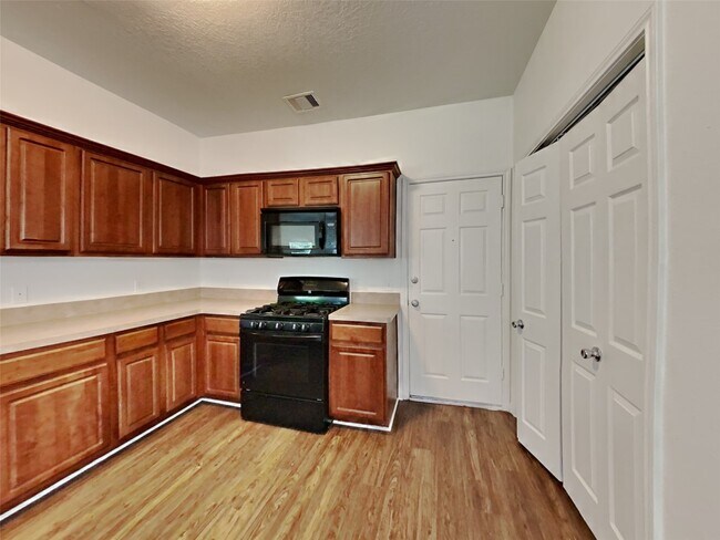 Building Photo - 5702 Rocky Trail Dr