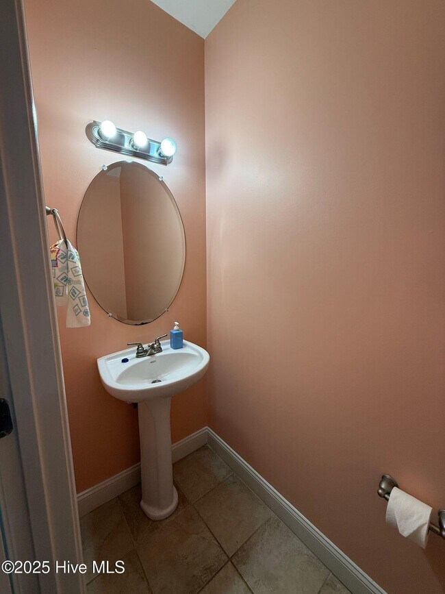 Building Photo - 120 Parrot Landing Dr