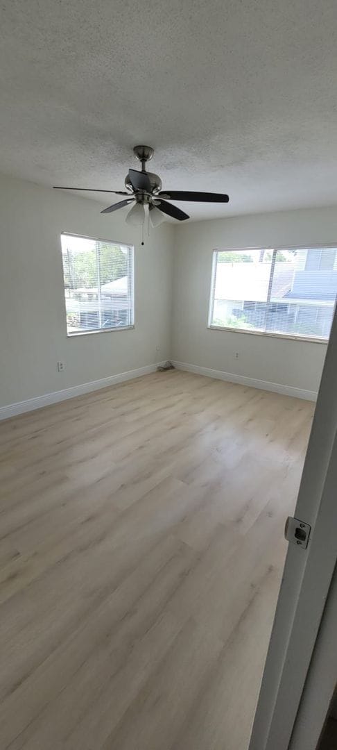 Building Photo - *** Beautiful 3 Bedroom 1.5 Bathroom Town ...