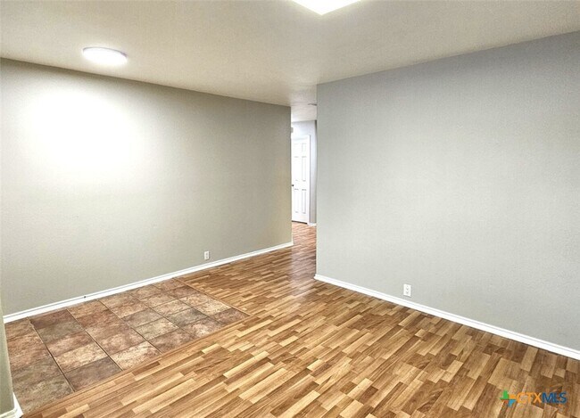 Building Photo - 1715 Mountain Brook