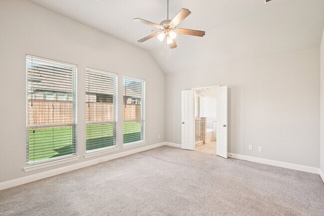 Building Photo - 1709 Everitt Trail