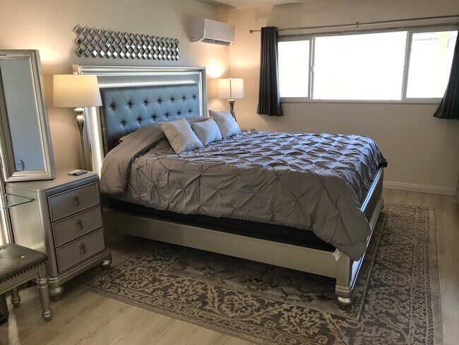 Building Photo - 1299 Cordova St