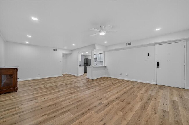 Building Photo - 12633 Memorial Dr