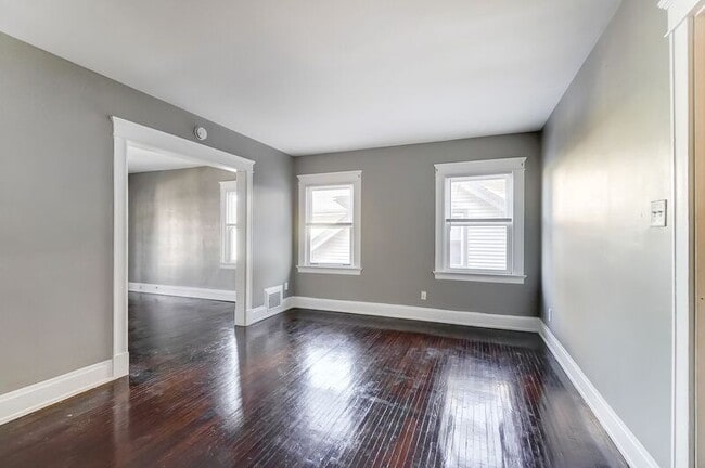 Building Photo - 3636 Besuden Ct