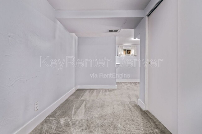 Building Photo - 4654 N Bryant St