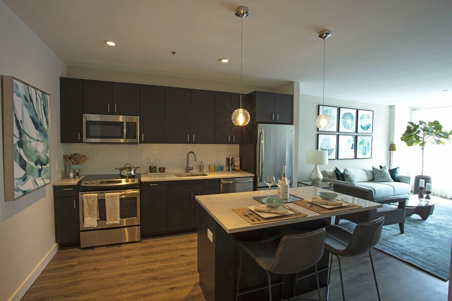 Building Photo - 5 Fan Pier Boulevard