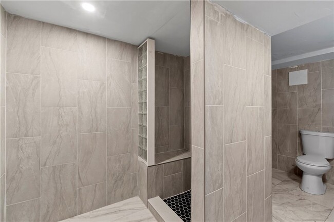 Building Photo - 813 Bower Hill Rd