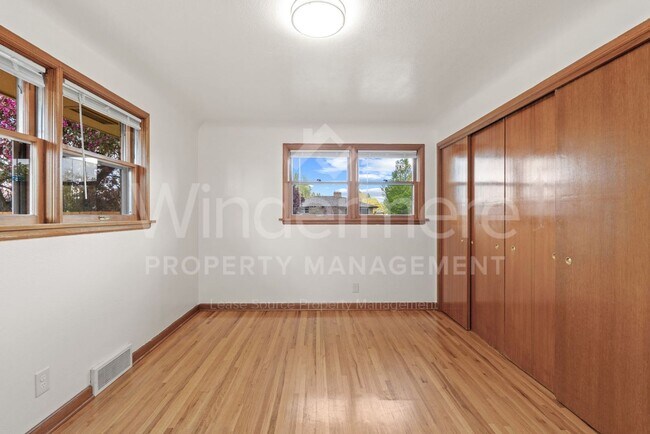 Building Photo - Charming North Spokane Home in a Prime Location