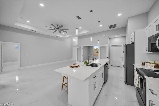 Building Photo - 3719 16th St W