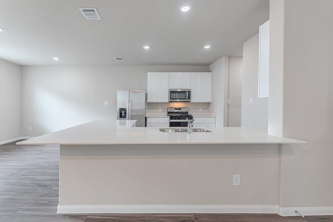 Building Photo - 9219 Grace Rdg Dr