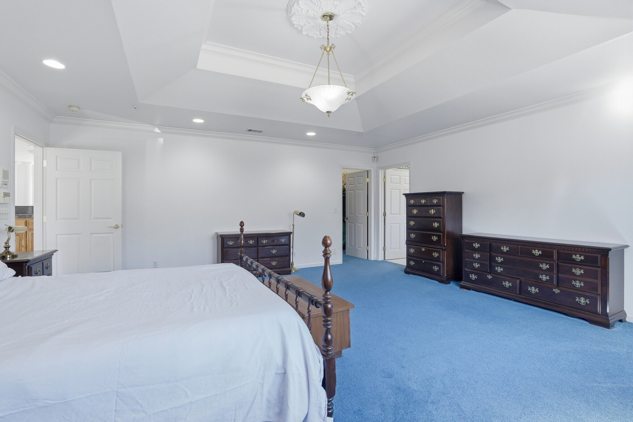 Building Photo - 544 Sunset Way