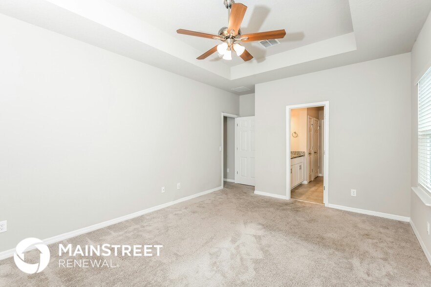 Building Photo - 517 Venetian Palms Blvd