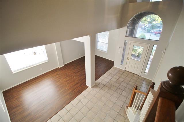 Building Photo - 204 Devonshire Ct